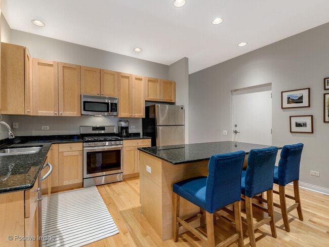 Photo - 1347 W Washington Blvd Unit 3B