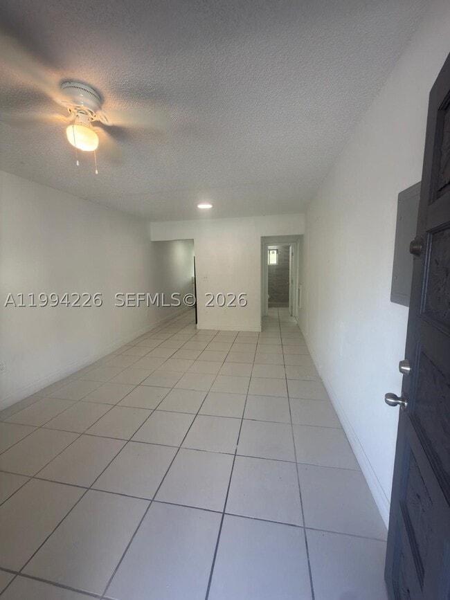 2622 NW 24th St Unidad 3B