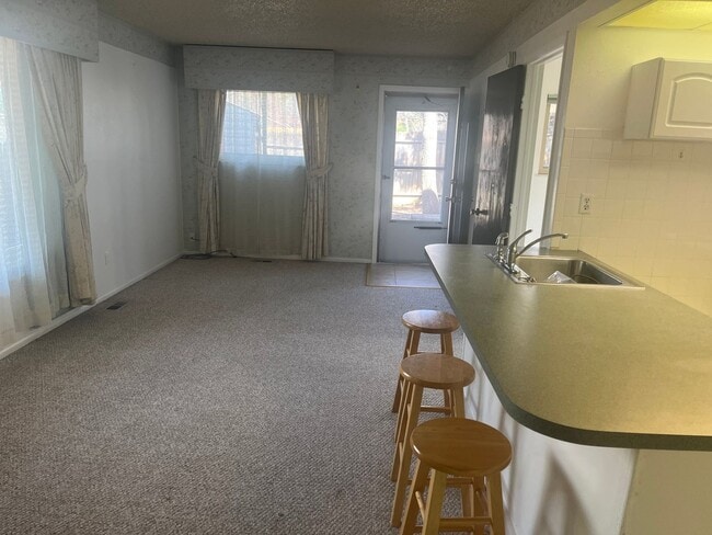 Photo - 638 Gilcrest Rd