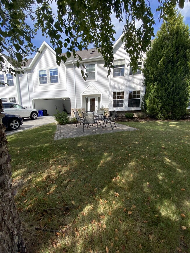 Photo - 365 Lindsay Ln Condo Unit 365