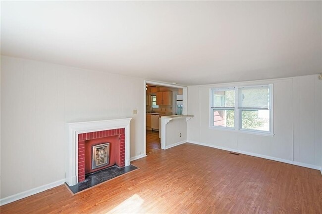 Photo - 2055 Anderson Dr SE