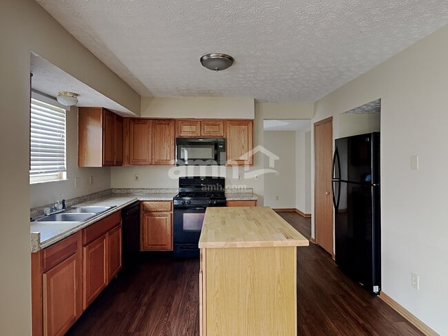 Photo - 6647 Hilmar Dr