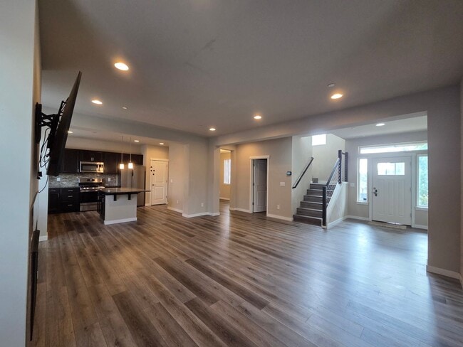 Photo - 2524 Jacaranda Ave