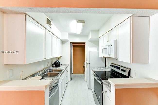 Photo - 57 Forest Cv Unit 57 Forest Cove Villas