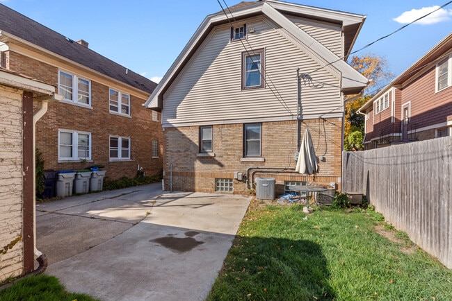 Photo - 2512 N 61st St Unit Upper