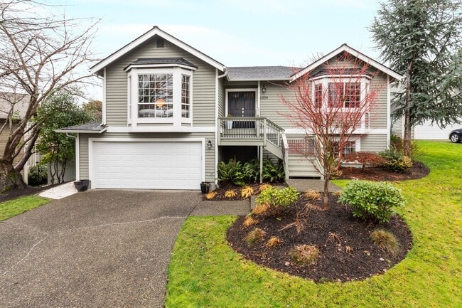 Building Photo - 4Bd/2.5Ba Kirkland Home