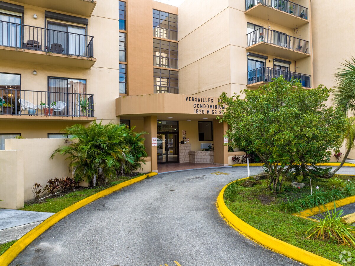 1820 W 53rd St Hialeah, FL 33012 - Versailles Plaza Condominium