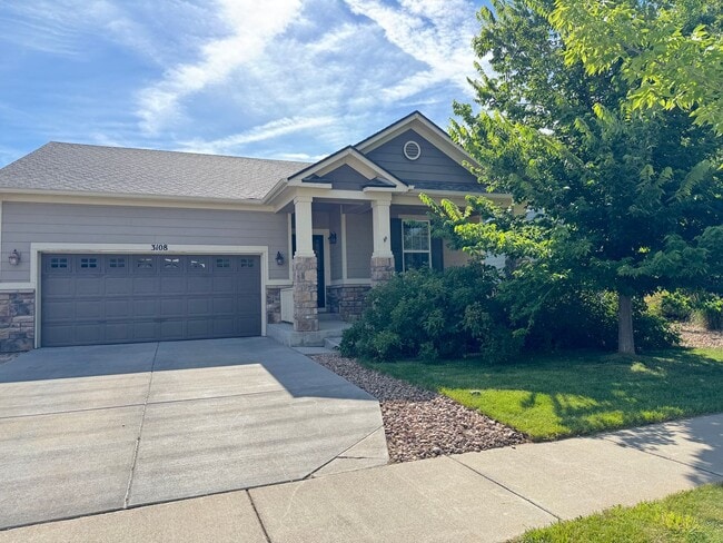 Building Photo - Beautiful Home in Rigden Farms