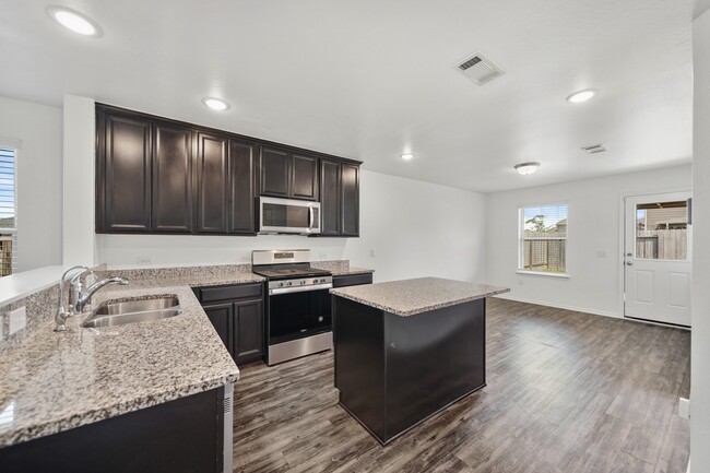 Photo - 2611 Lapwing Dr.