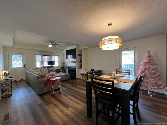 Photo - 323 Tokay Dr