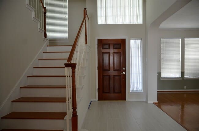 Photo - 218 Heathbrook Ln