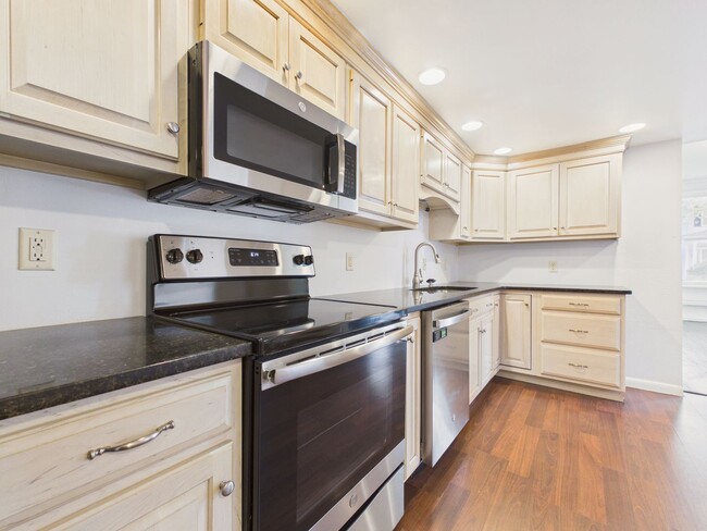 Photo - 221 N Spring St Unit A