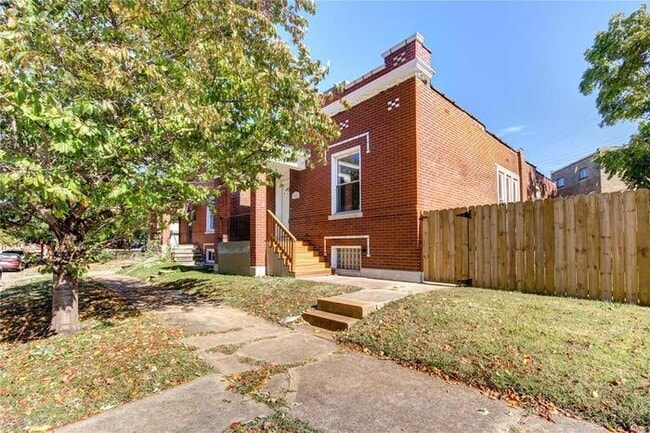 Photo - Fantastic 2bd/1ba home! Let yourself in!