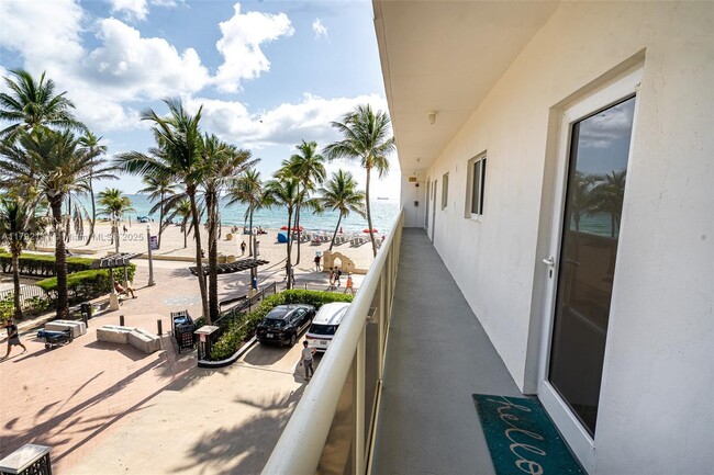 Photo - 300 Pierce St Condo Unit 4