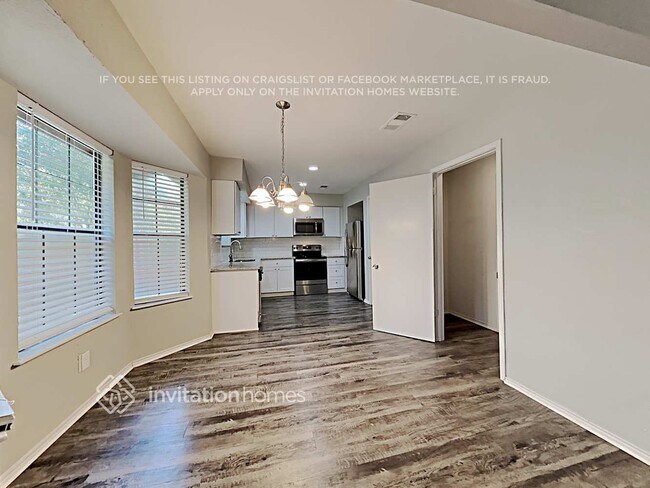 Photo - 717 Lynne Ln