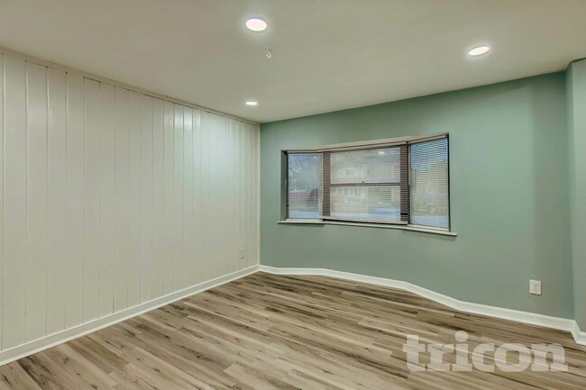 Photo - 8697 92nd St