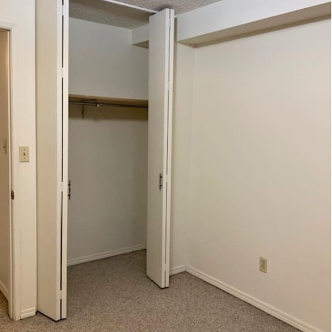 Photo - 10601-10100 100 St Unit 313