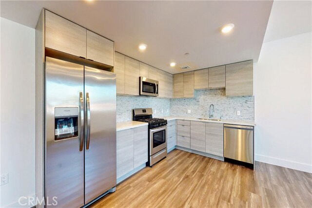 1482 S Sherbourne Dr