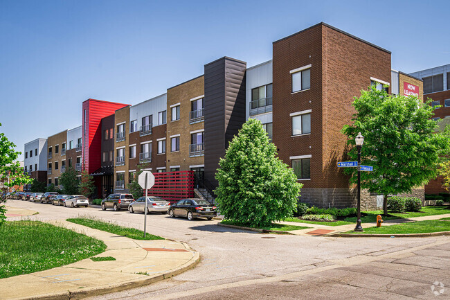 Building Photo - The Quad Rental