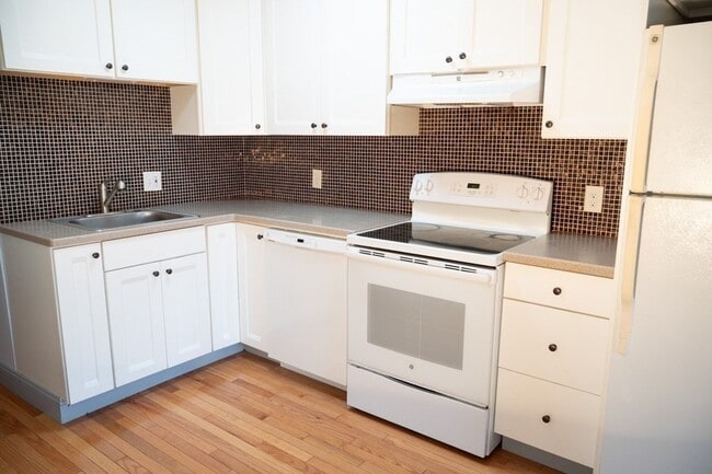 Photo - 70 Frankfort St Unit 3R