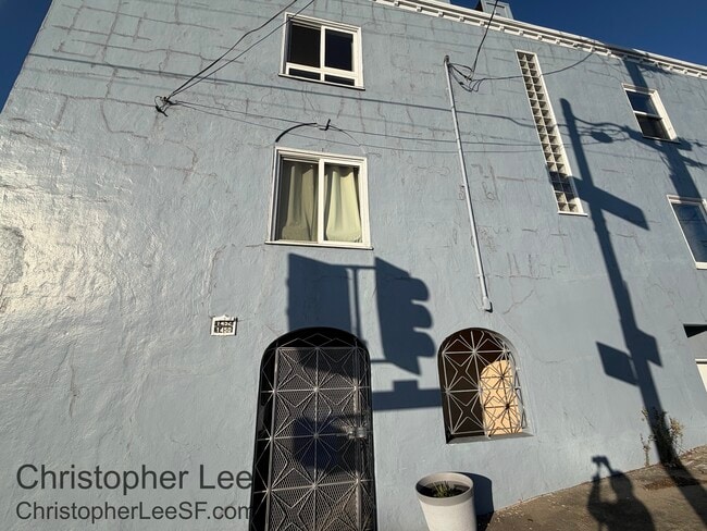 Building Photo - 1452 Pacheco St Unit 1452