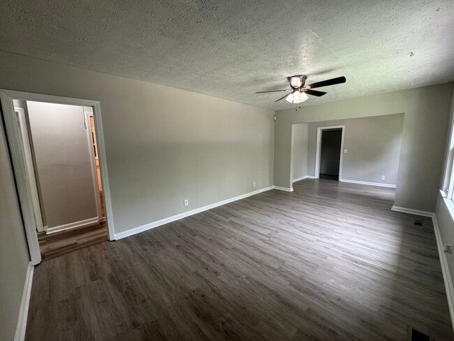 Photo - Move in Special!!!! 3/1 Home with bonus room!