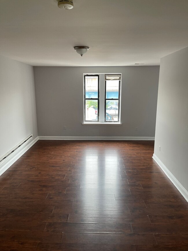 Building Photo - 5849 Market St Rental