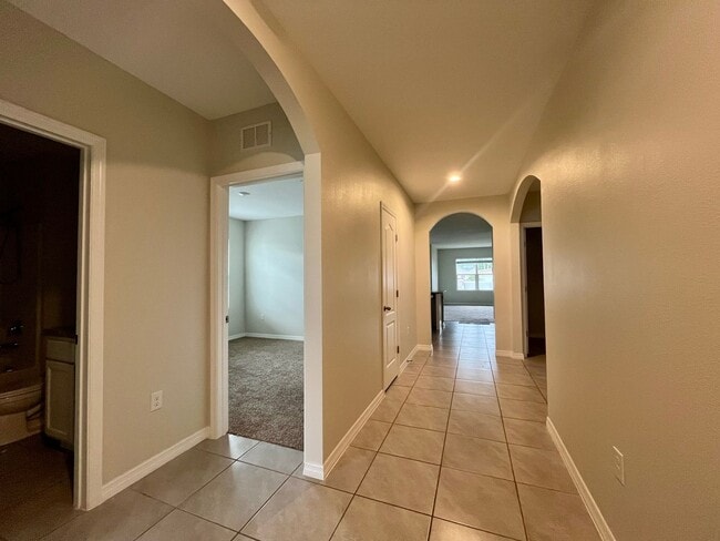 Photo - Stunning 4 bed/ 2 bath home!!