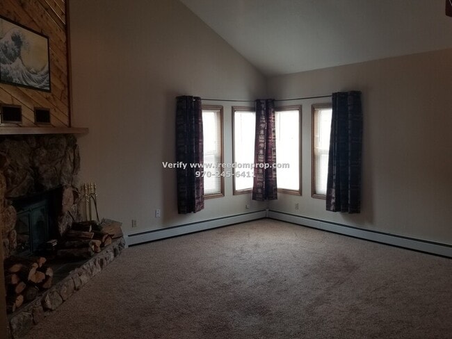 Photo - 374 1/2 Ridge View Drive Unidad 1