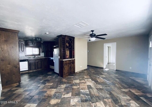 Photo - 1522 E 9th St