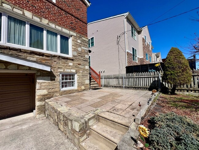 Photo - Gorgeous 4-Bedroom Townhome with One-Car Garage! Available NOW!