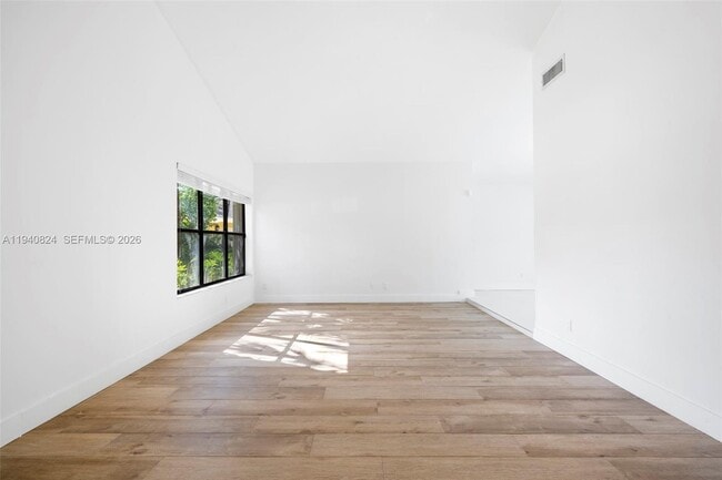 Photo - 10424 SW 114th Ct