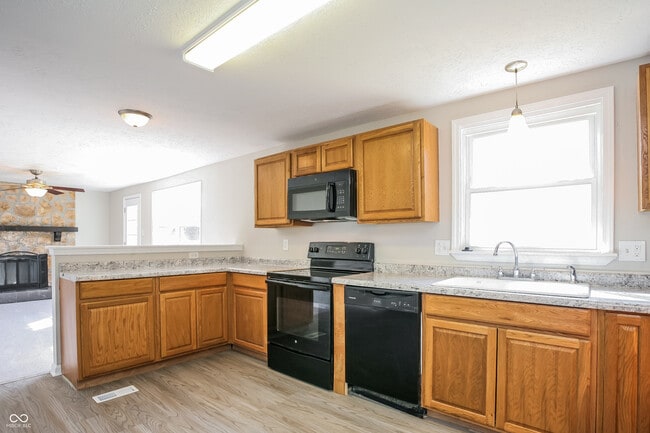 Photo - 8715 Timberwood Dr