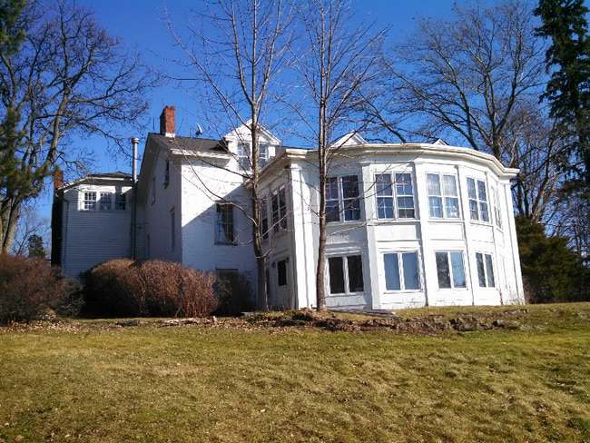 Building Photo - 3873 E Lake Rd Rental