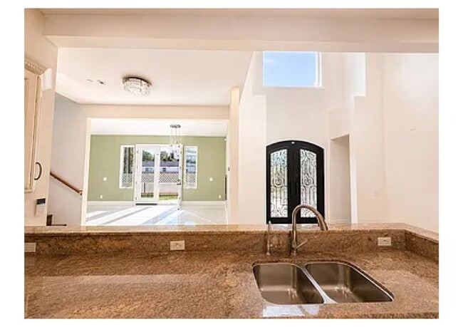 Photo - 19462 Harding Ln