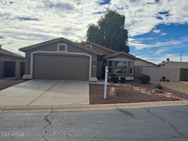 Photo - 3707 E Rolling Green Way