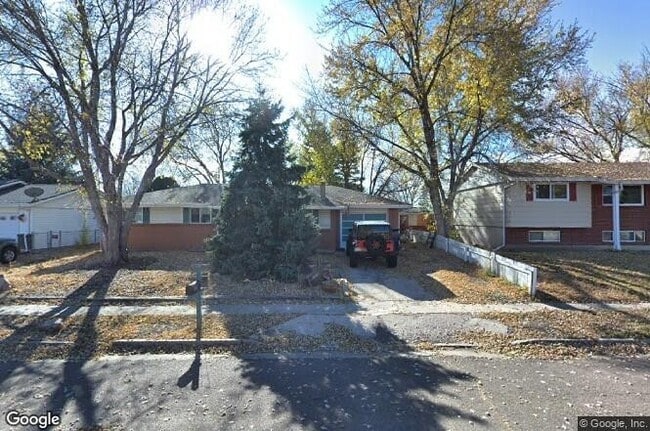 Photo - 5 Bedroom Home Near Mitchell High School