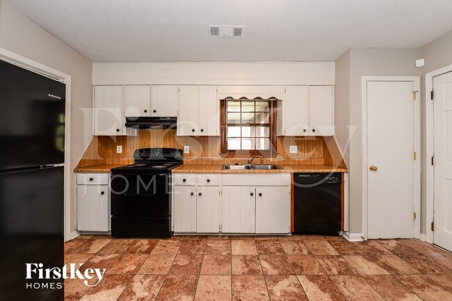3981 Leisure Ct SE