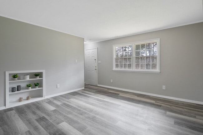 Building Photo - 4202 S Dowfield Dr