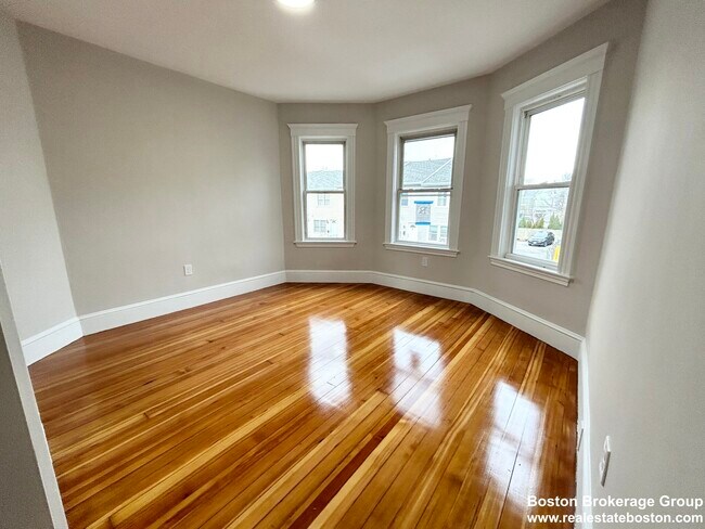 19 Sudan St Unit 2