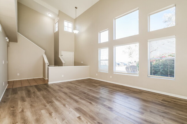 Photo - 2345 E Gelding Dr