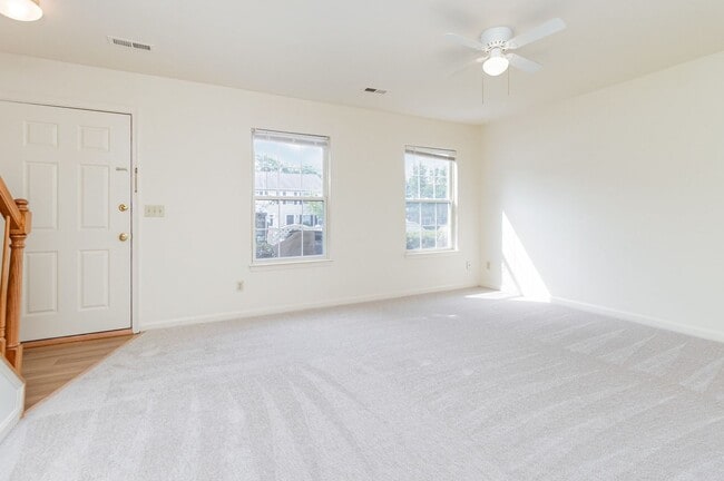 Photo - 3 Bedroom Townhome in Lee's Hill!