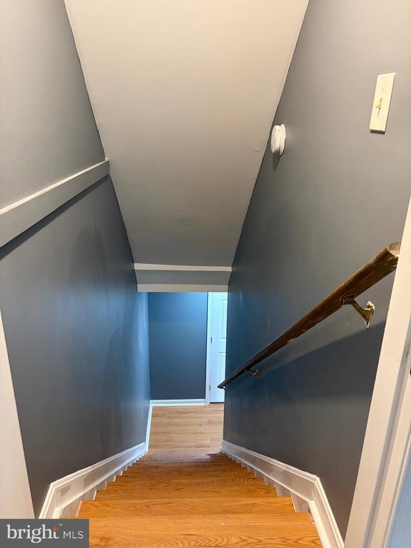 Photo - 6662 Ducketts Ln