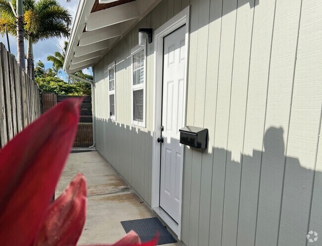 Building Photo - 527 Paopua Pl Rental