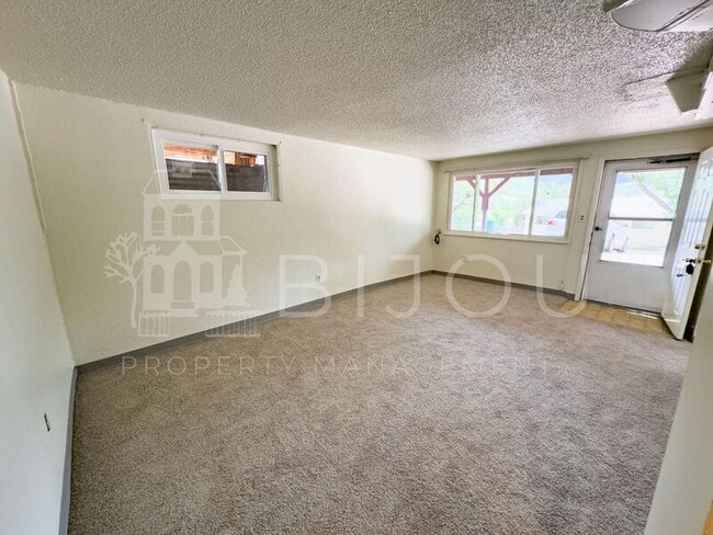 Photo - 3306 W Platte Ave Unit Lower