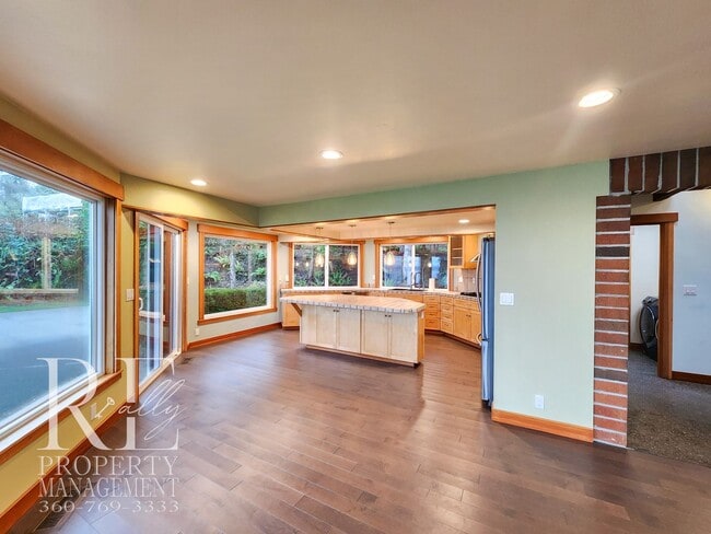 Photo - MOVE-IN SPECIAL: 50% OFF FIRST MONTHS RENT - Waterfront Rustic Retreat with Vaulted Ceilings, Pic...