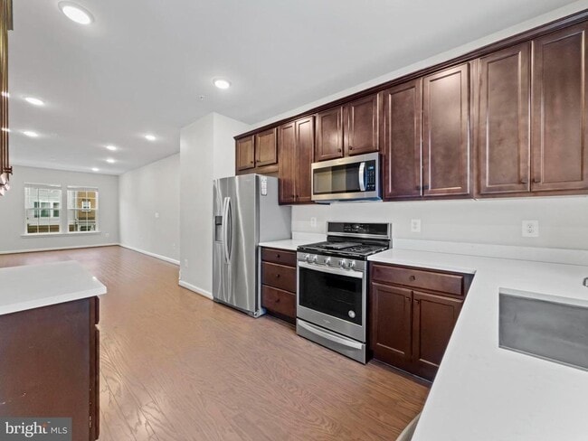 Photo - 2570 Debert Cir