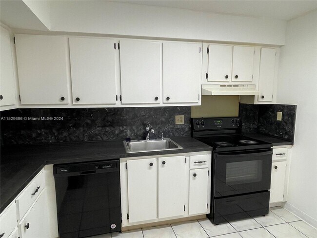 Photo - 3490 Foxcroft Rd Unit B315