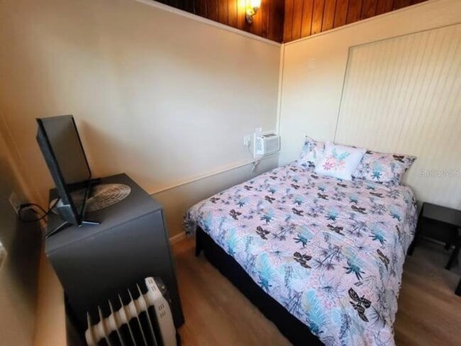 Photo - 6267 Hampton Dr N