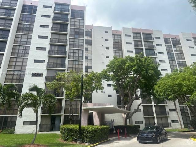 Building Photo - 17021 N Bay Rd Unit 904 Rental